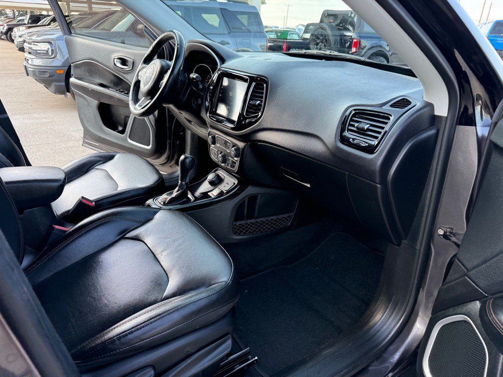 2018 Jeep Compass Image 16
