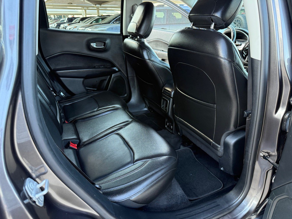 2018 Jeep Compass Image 17