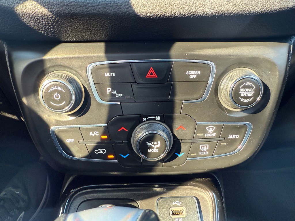2018 Jeep Compass Image 30