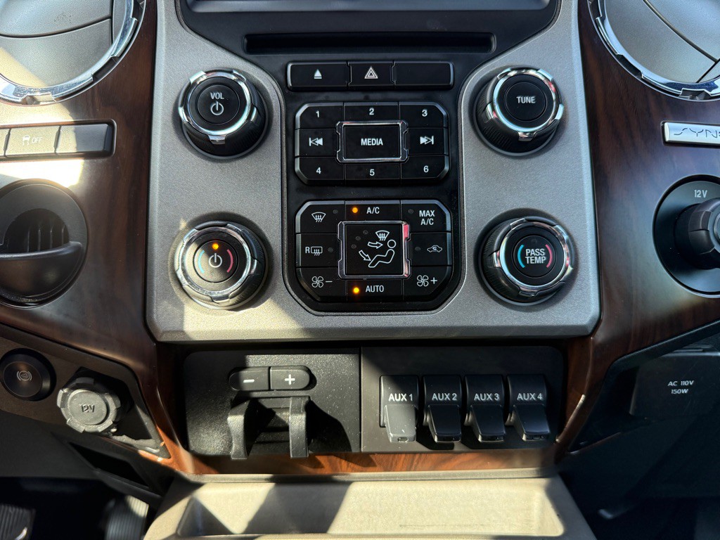 2015 Ford F-350 Image 34
