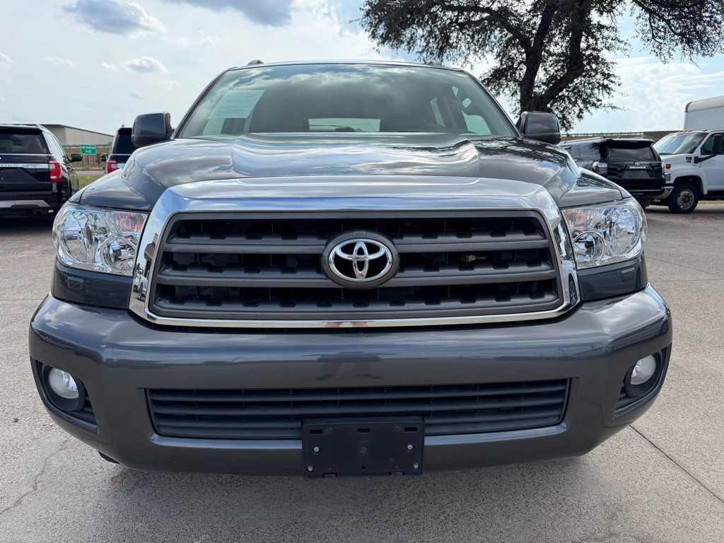 2012 Toyota Sequoia Image 2