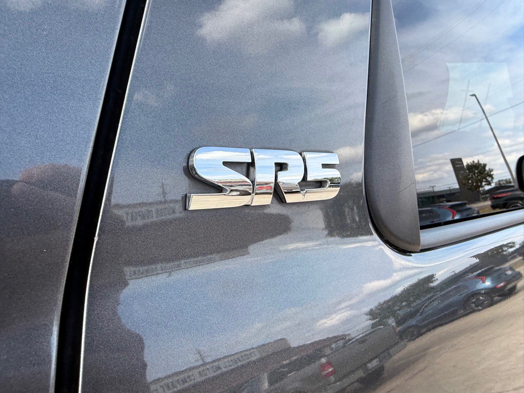 2012 Toyota Sequoia Image 9