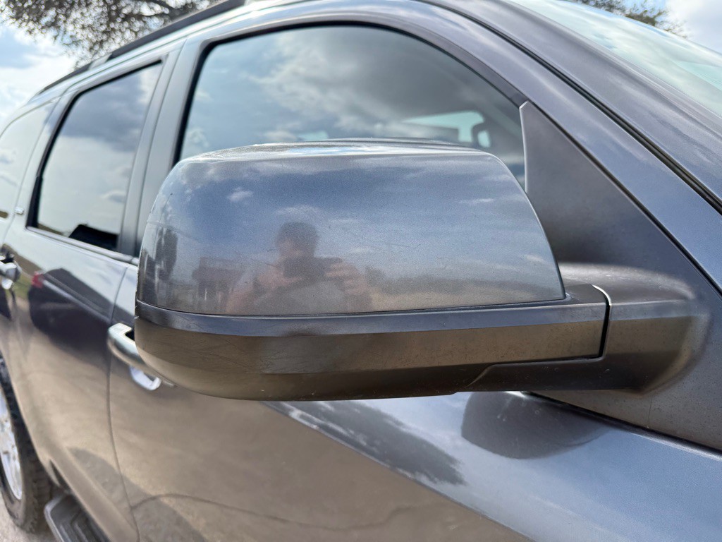 2012 Toyota Sequoia Image 11