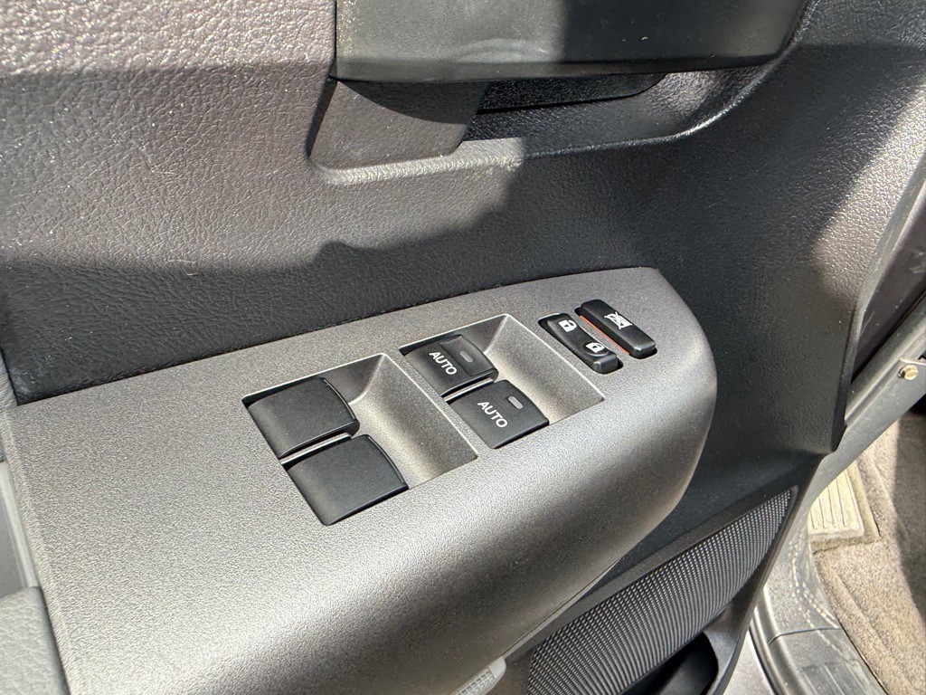 2012 Toyota Sequoia Image 22