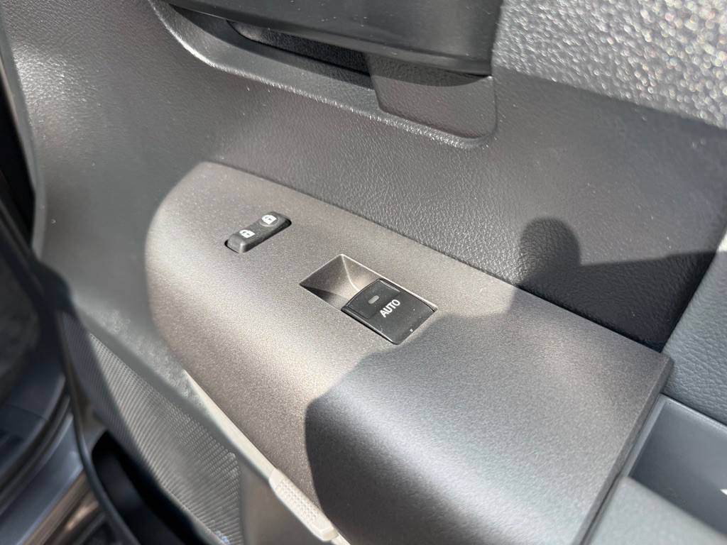 2012 Toyota Sequoia Image 29