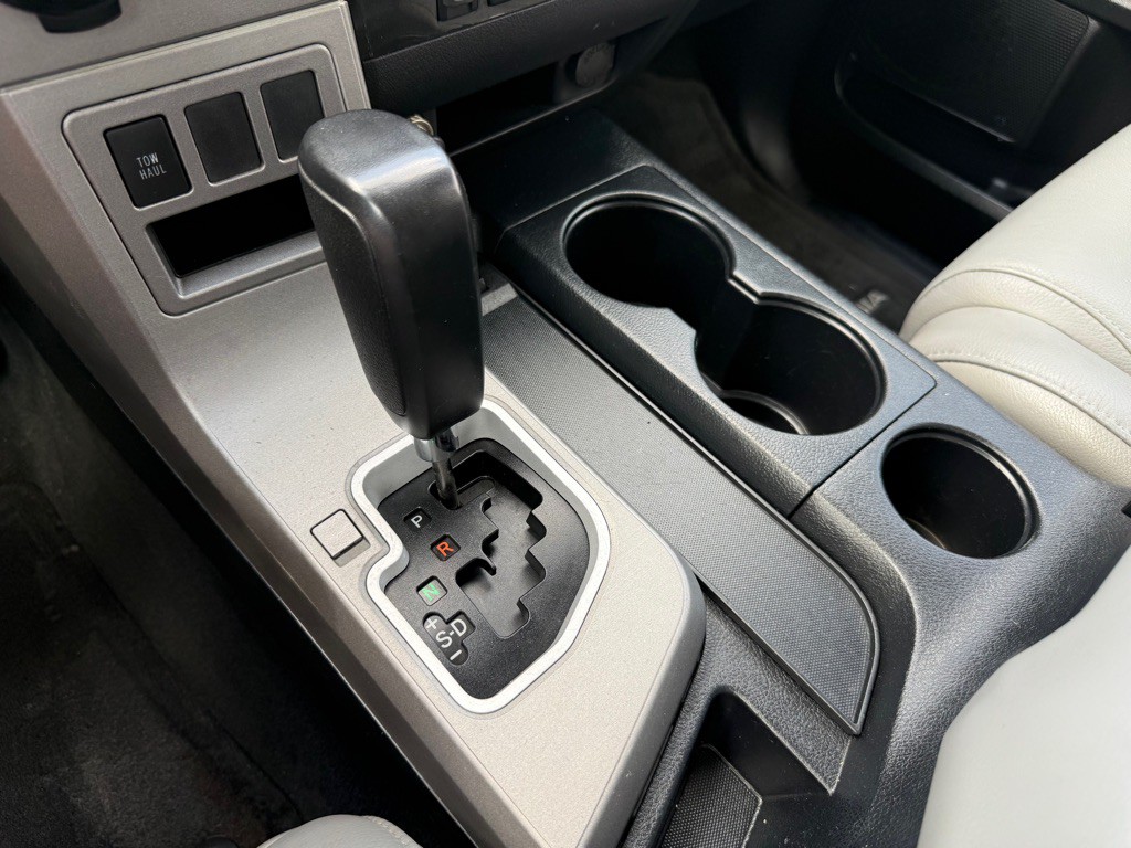 2012 Toyota Sequoia Image 34