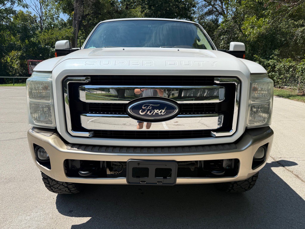 2011 Ford F-350 Image 4
