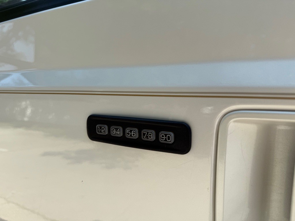 2011 Ford F-350 Image 12