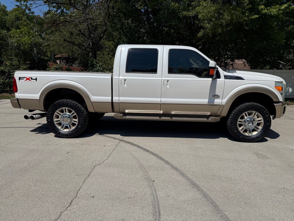2011 Ford F-350 Image 20