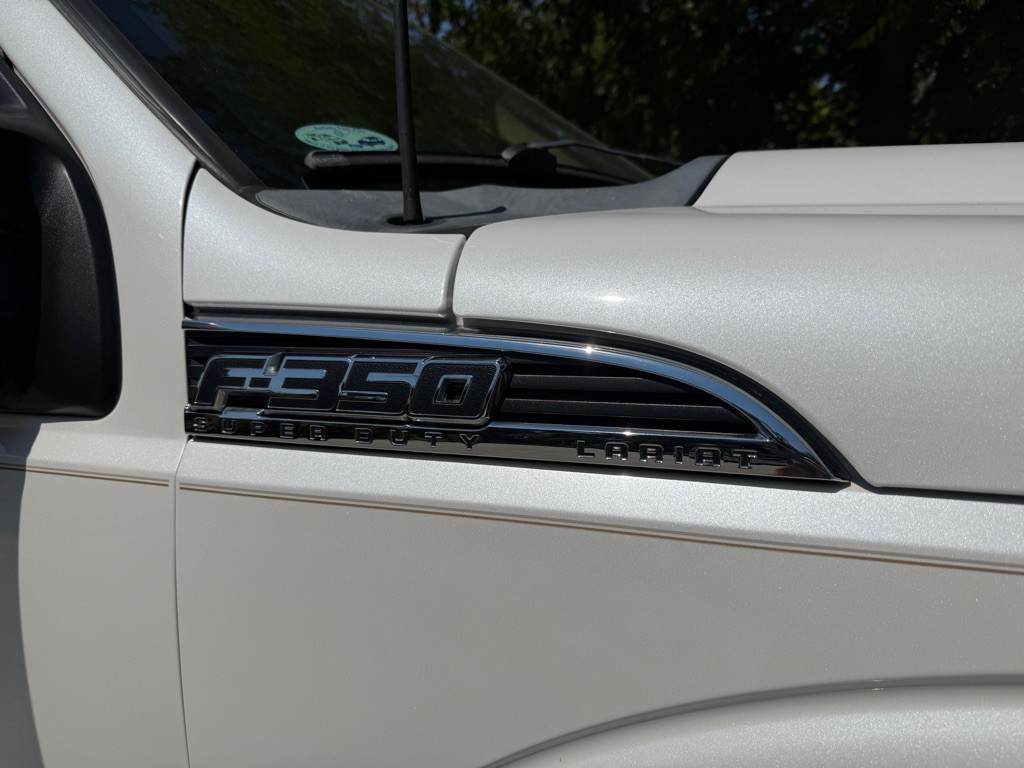 2011 Ford F-350 Image 22