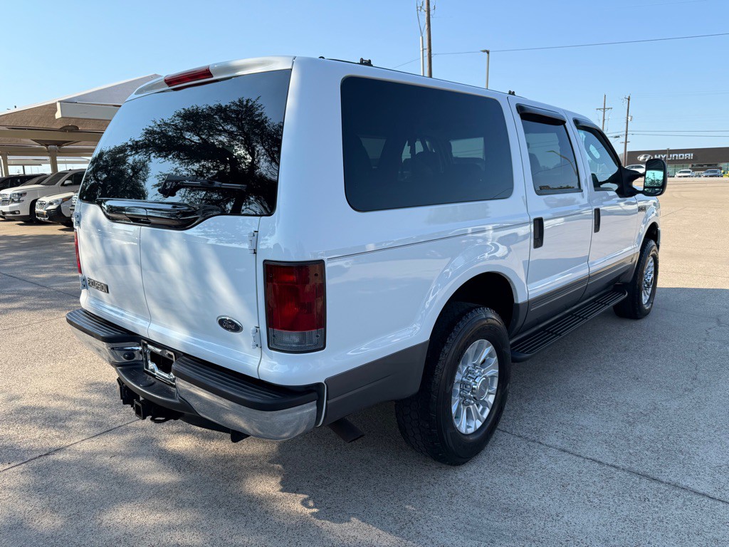 2005 Ford Excursion Image 7
