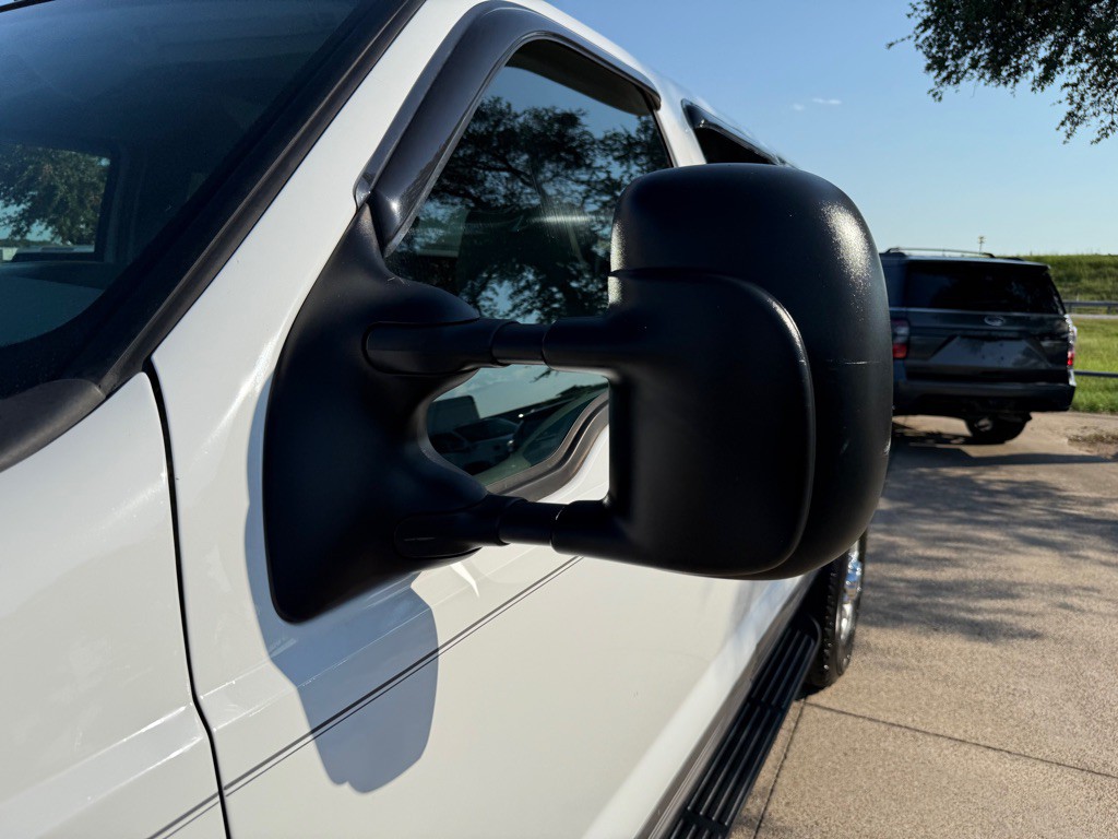 2005 Ford Excursion Image 12
