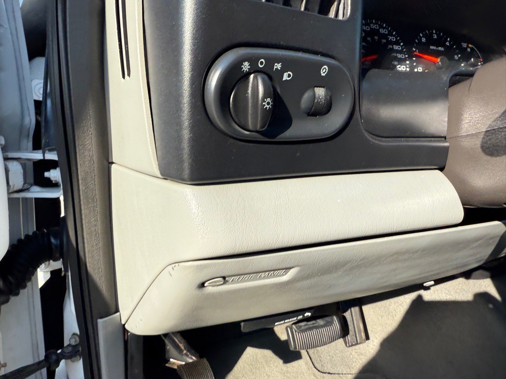 2005 Ford Excursion Image 22