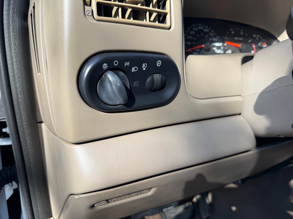 2003 Ford F-250 Image 21