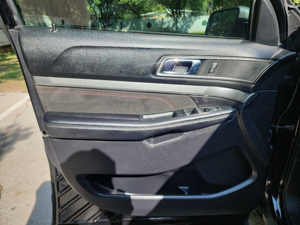 2018 Ford Explorer Image 13