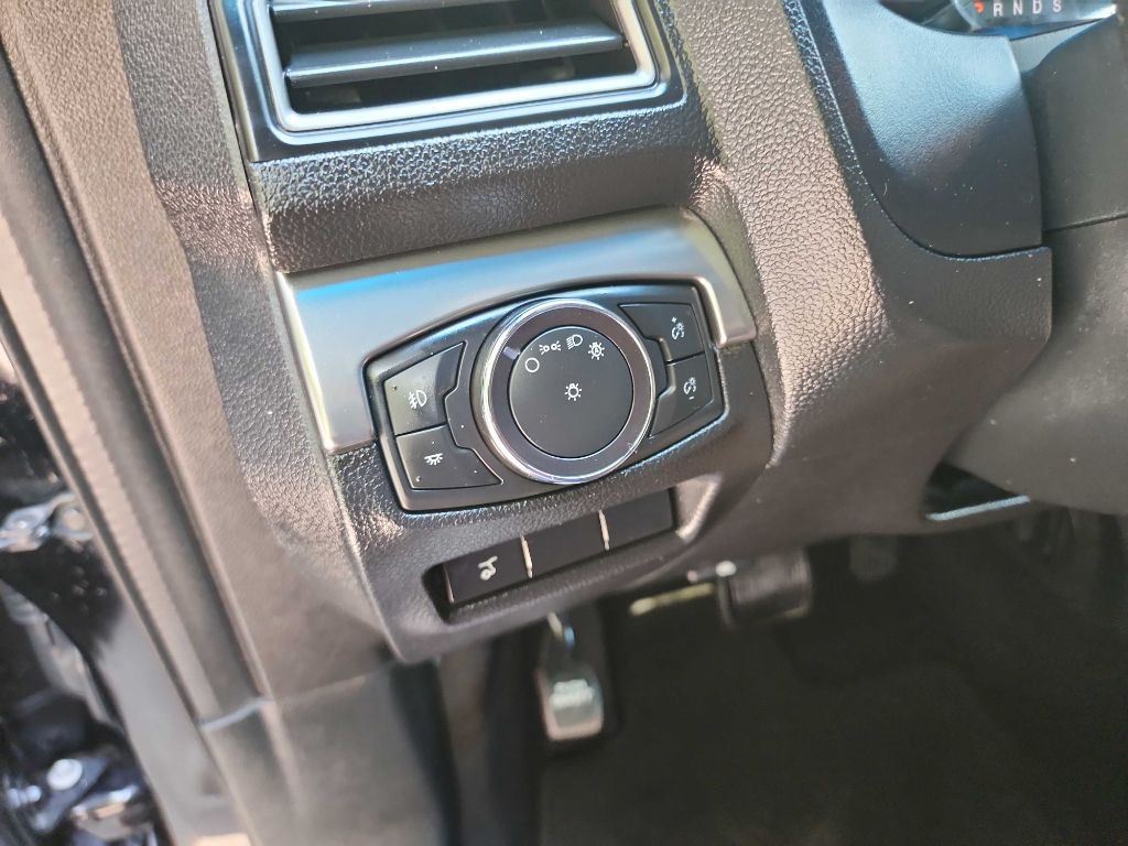 2018 Ford Explorer Image 15