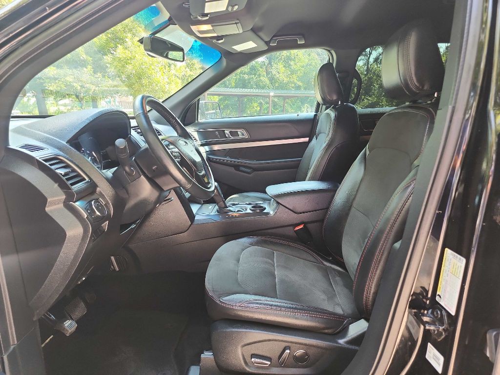 2018 Ford Explorer Image 16