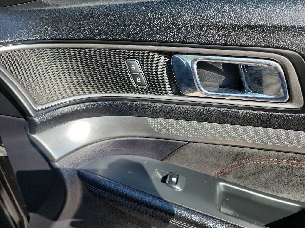 2018 Ford Explorer Image 39