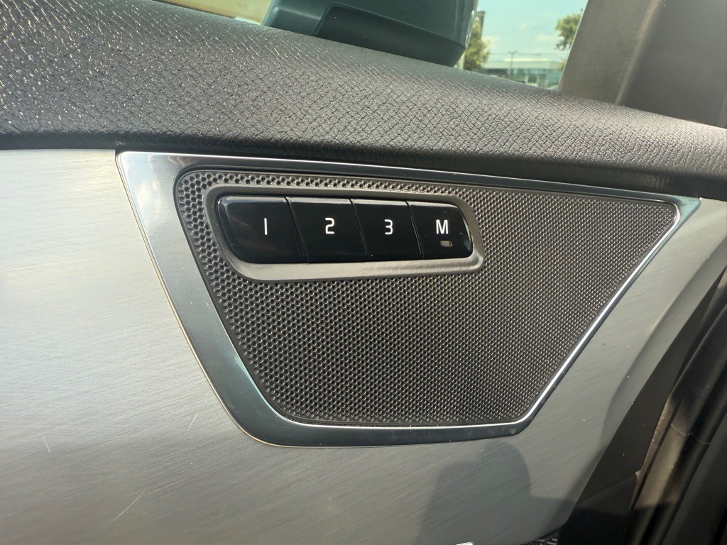2018 Volvo XC90 Image 24