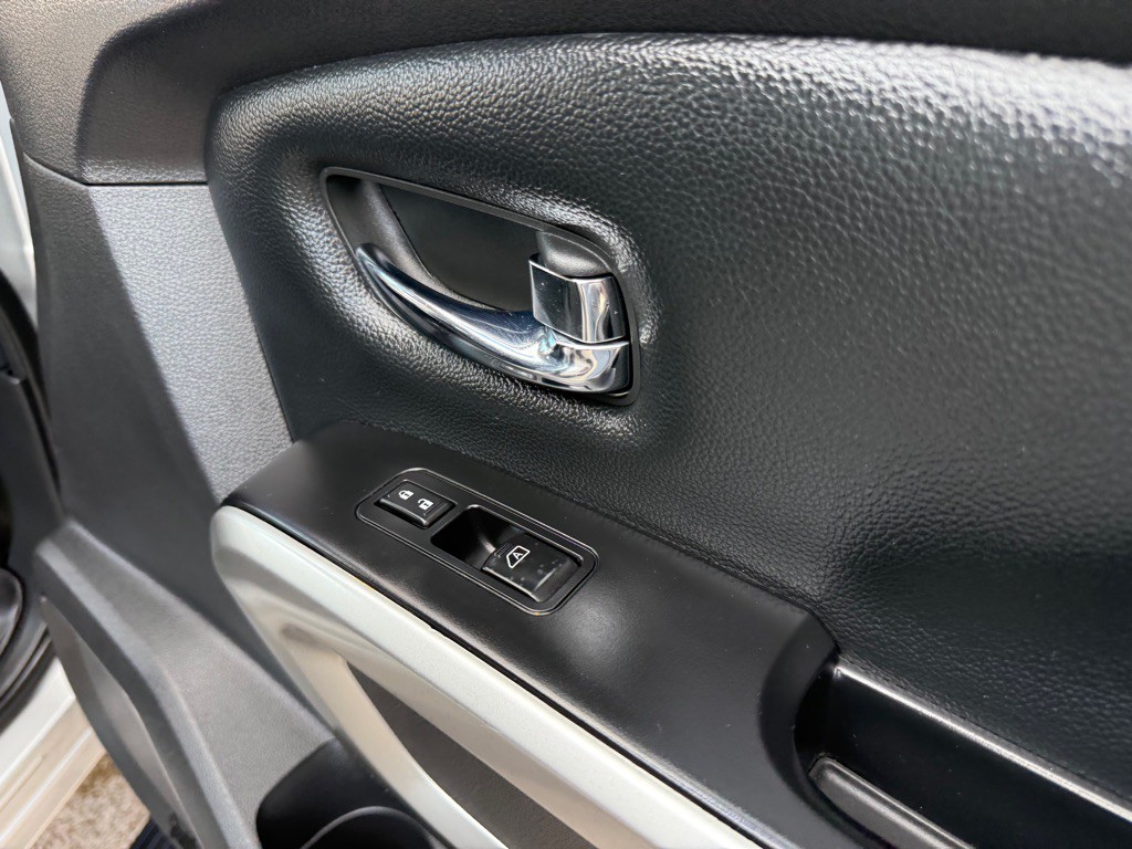 2016 Nissan Titan Image 22