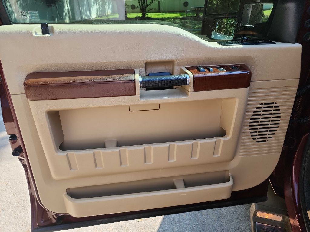 2012 Ford F-250 Image 18