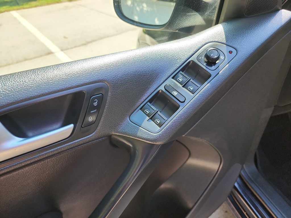2016 Volkswagen Tiguan Image 13