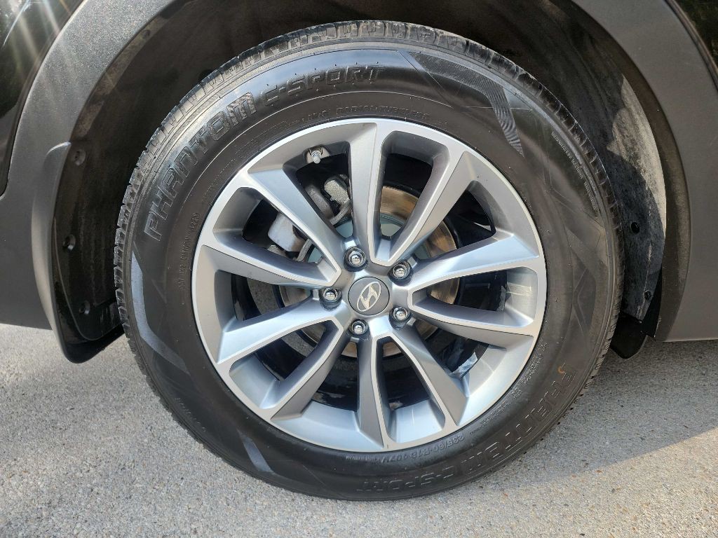 2019 Hyundai Santa Fe Image 10