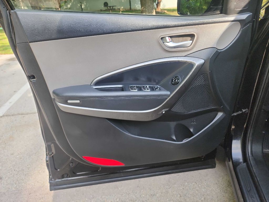 2019 Hyundai Santa Fe Image 12