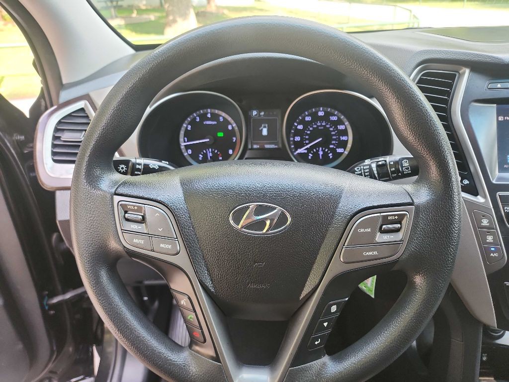 2019 Hyundai Santa Fe Image 16