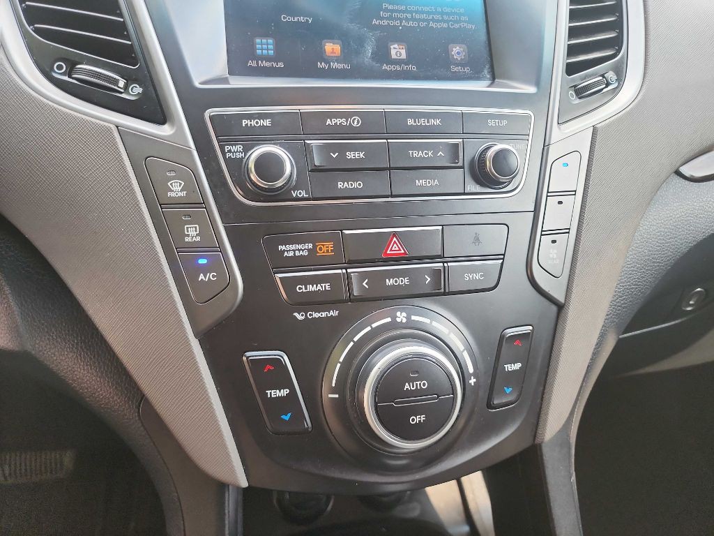 2019 Hyundai Santa Fe Image 22