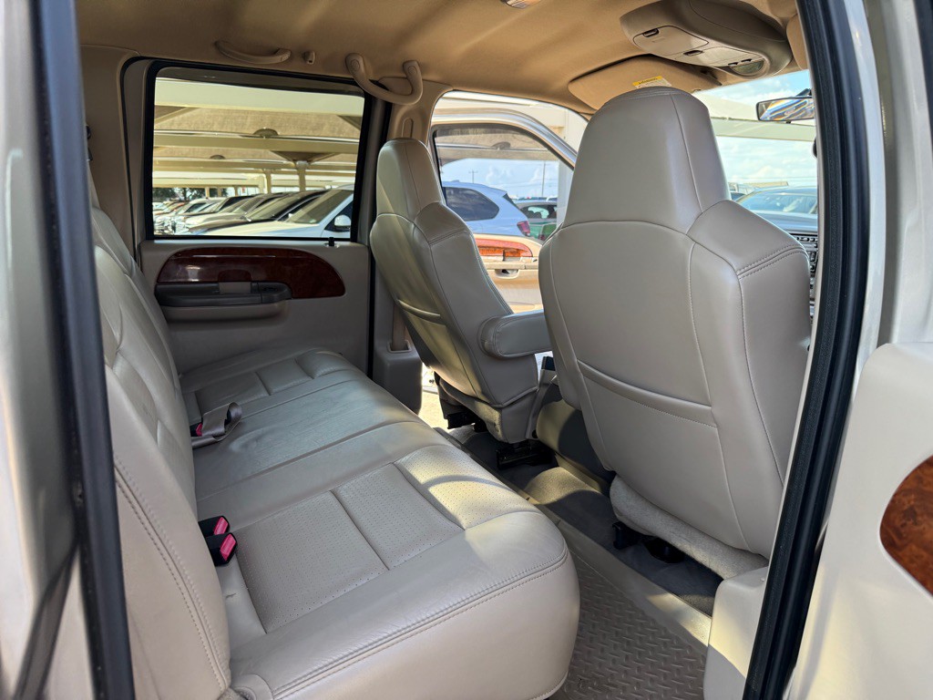 2002 Ford F-350 Image 19