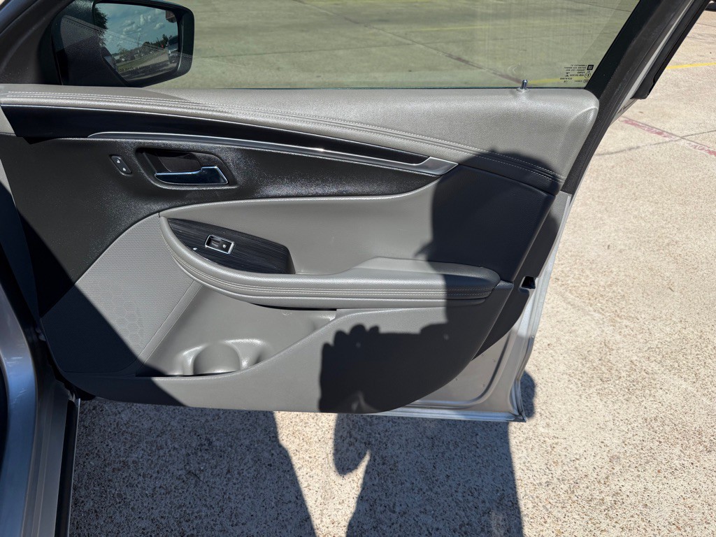 2017 Chevrolet Impala Image 24