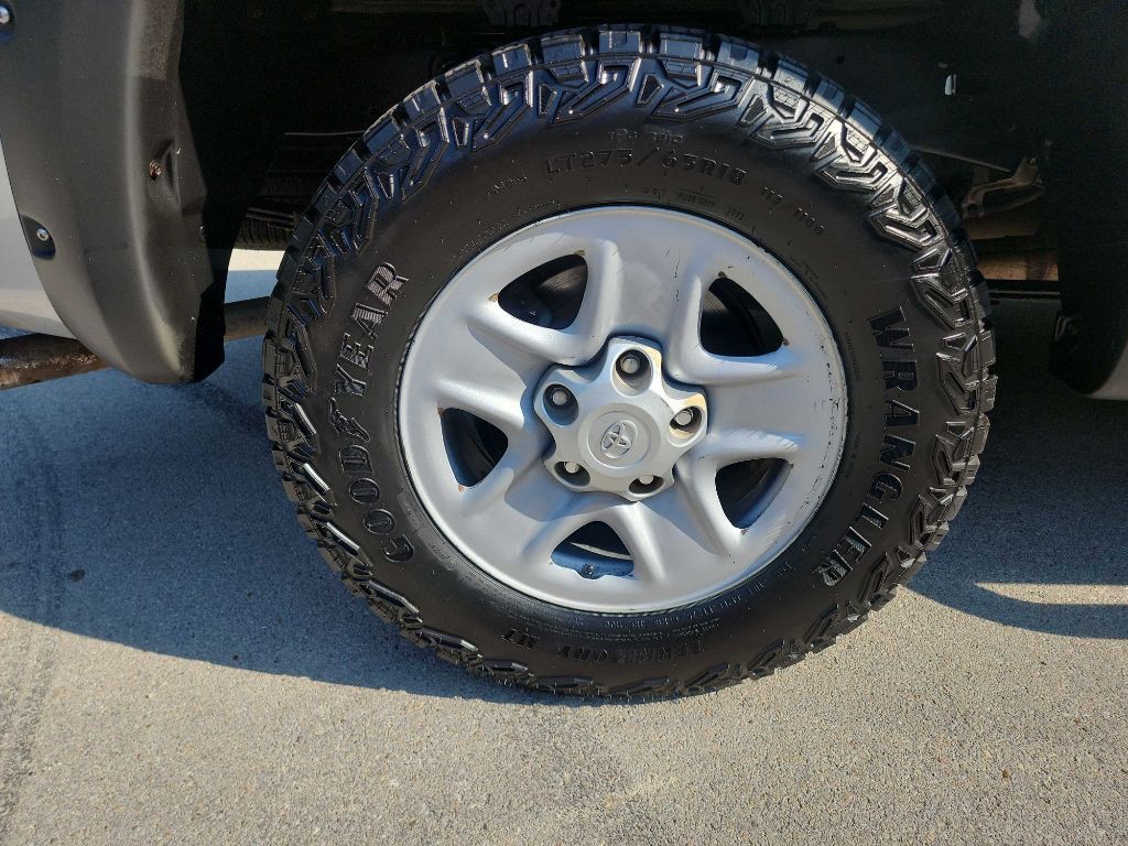 2013 Toyota Tundra Image 11