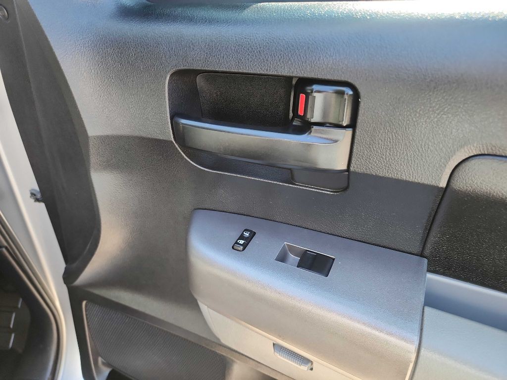 2013 Toyota Tundra Image 30