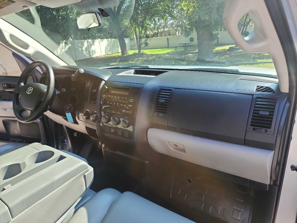 2013 Toyota Tundra Image 32