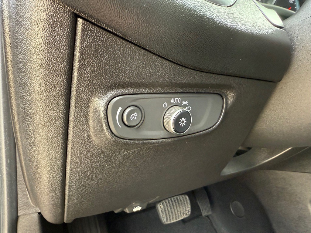 2018 Chevrolet Equinox Image 18