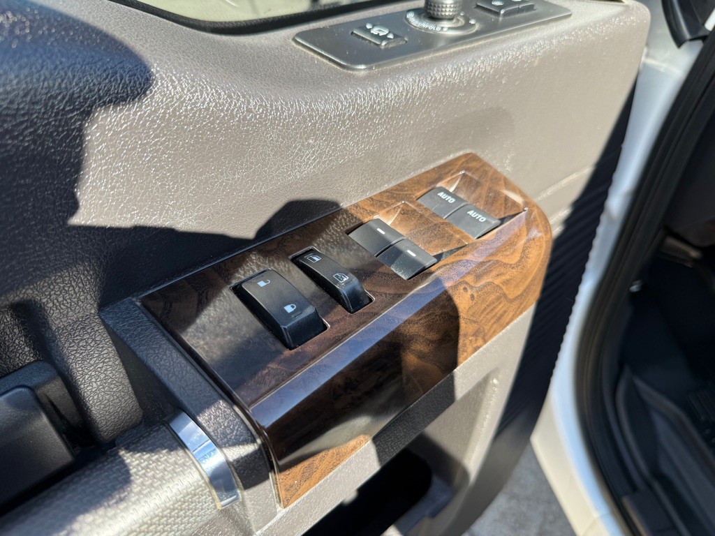 2016 Ford F-250 Image 23