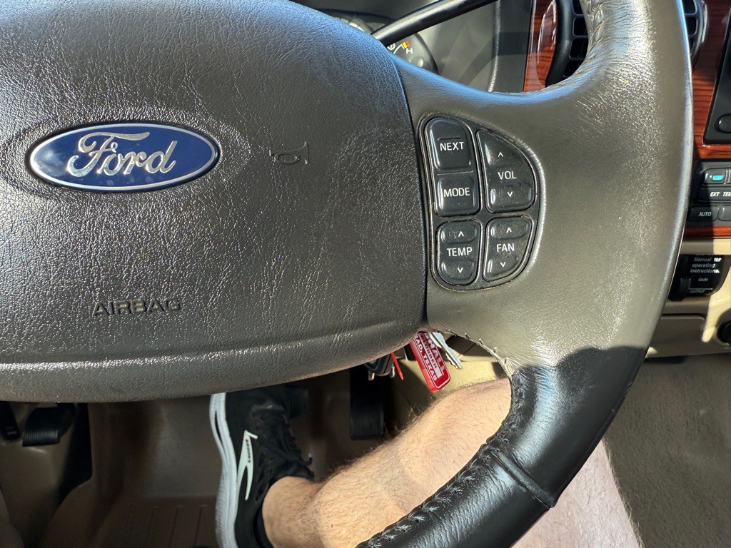 2006 Ford F-250 Image 32