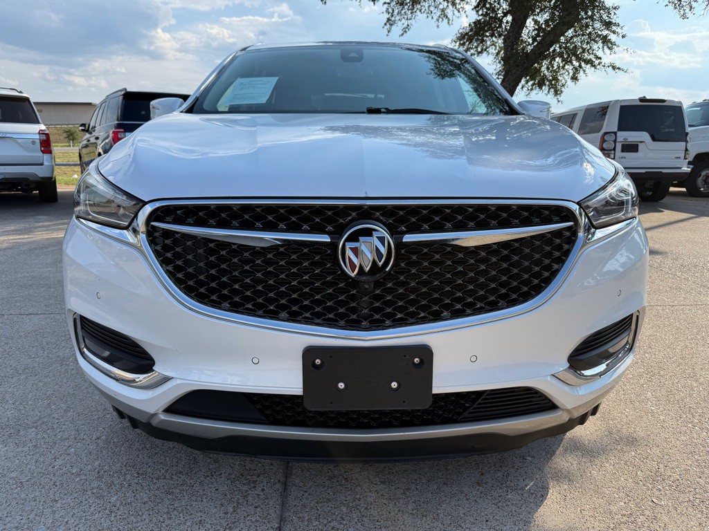 2018 Buick Enclave Image 2
