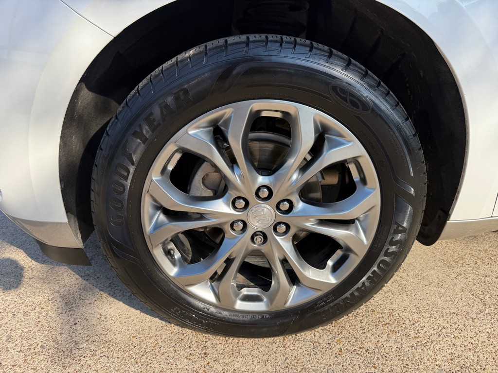 2018 Buick Enclave Image 13