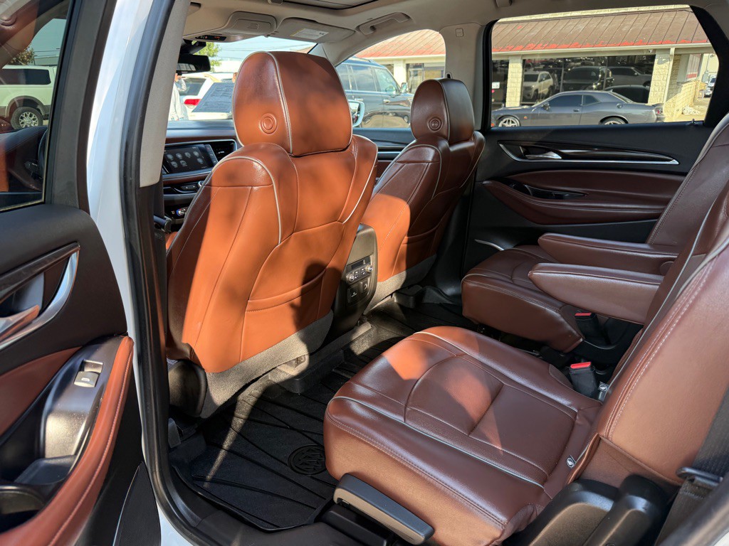 2018 Buick Enclave Image 15