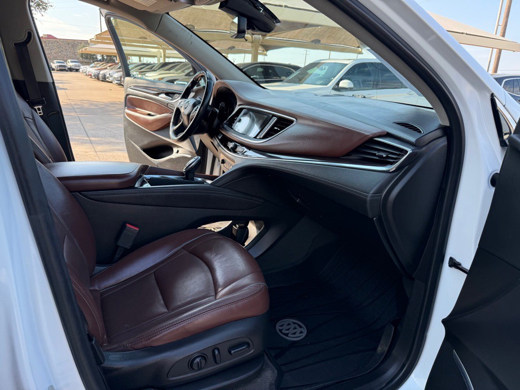 2018 Buick Enclave Image 17
