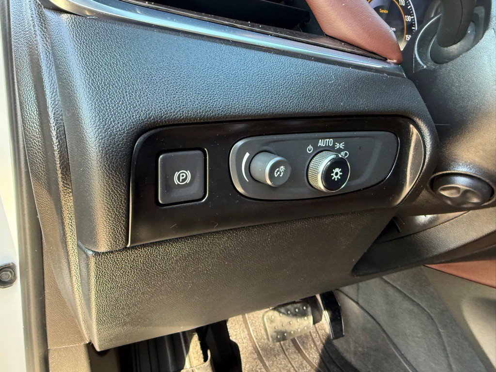 2018 Buick Enclave Image 24
