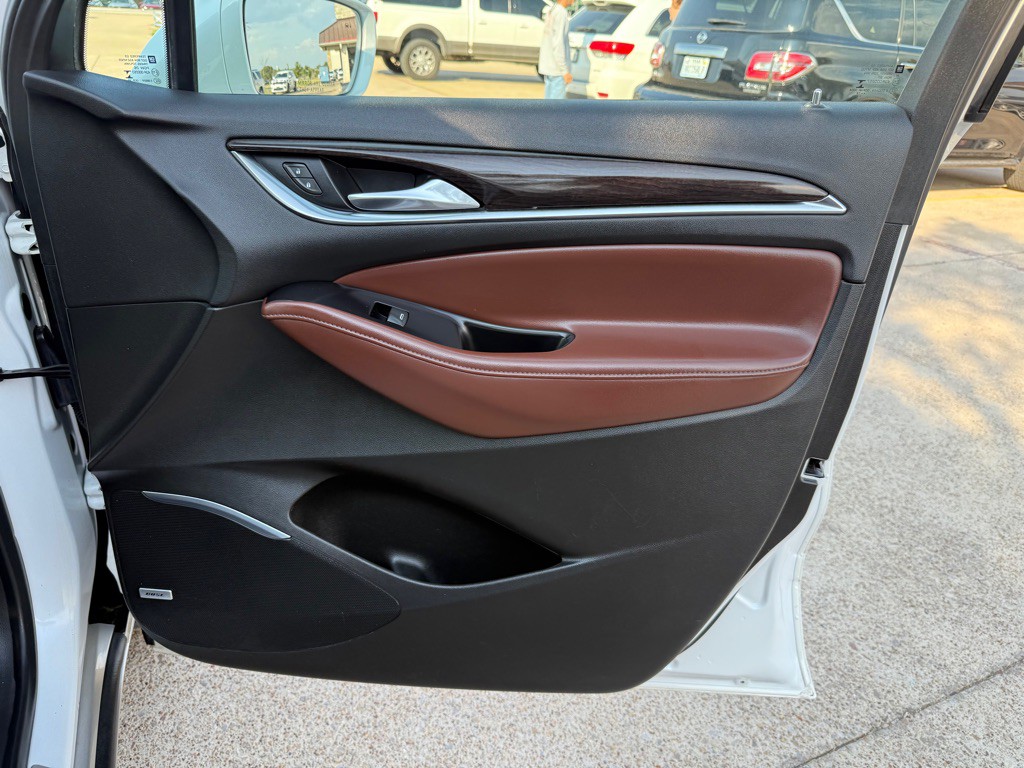 2018 Buick Enclave Image 28