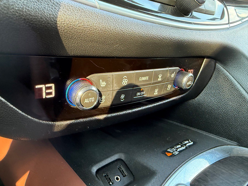 2018 Buick Enclave Image 32