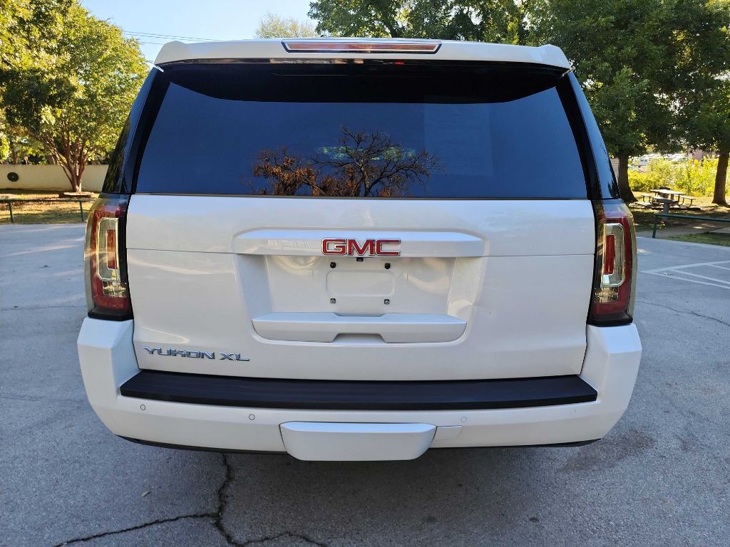 2017 GMC Yukon Image 6