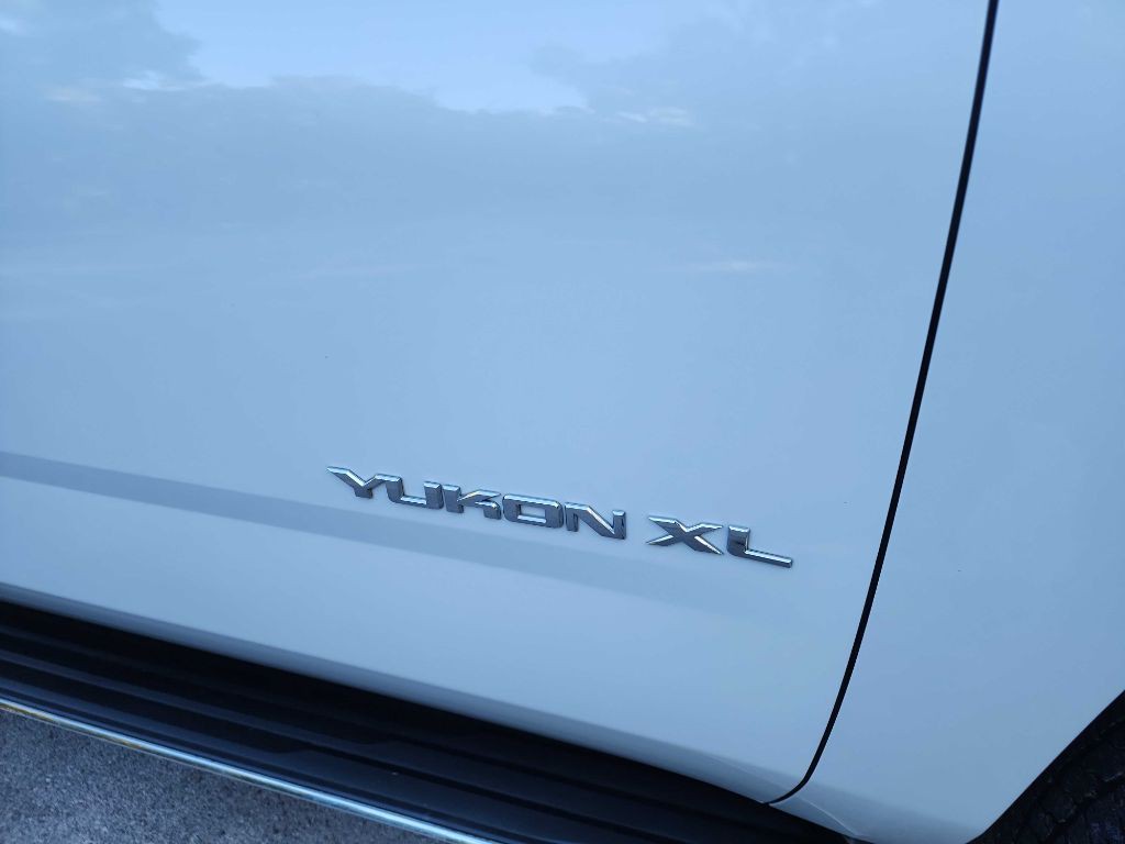 2017 GMC Yukon Image 14