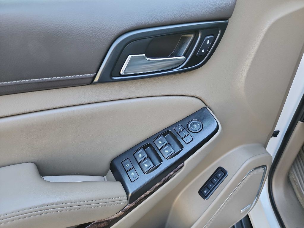 2017 GMC Yukon Image 17