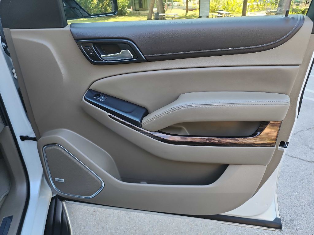 2017 GMC Yukon Image 38