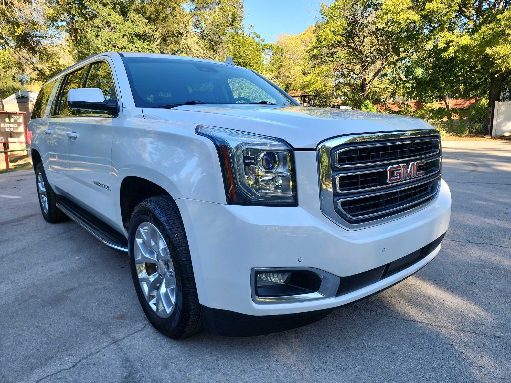 2017 GMC Yukon Image 1